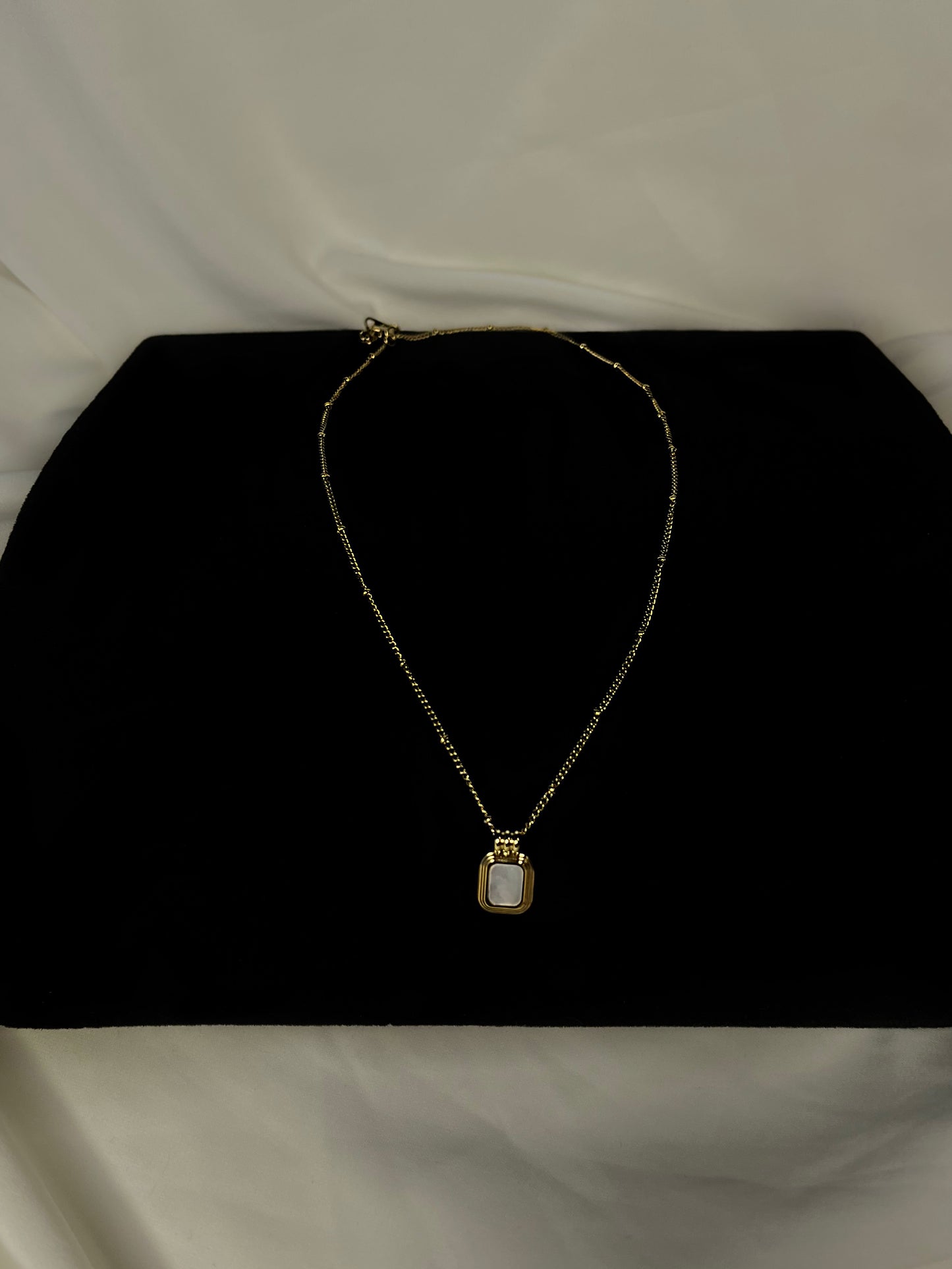 Collier Hyrin